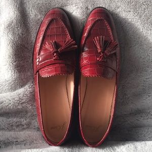 J.Crew crocodile embossed loafer with tassels - size 9